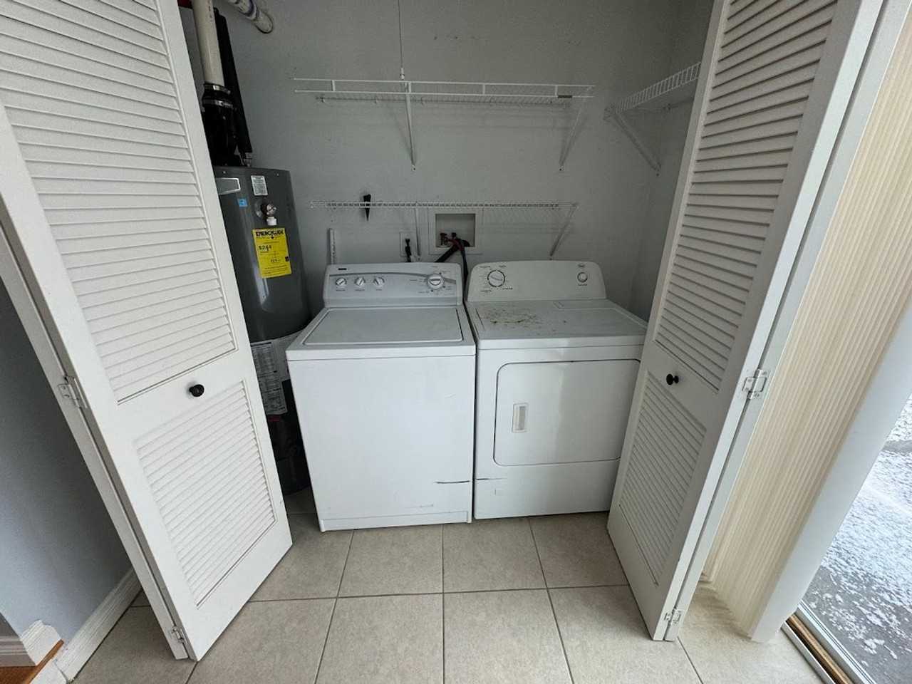 3876 Ellwood Ave - Photo 6 of 12