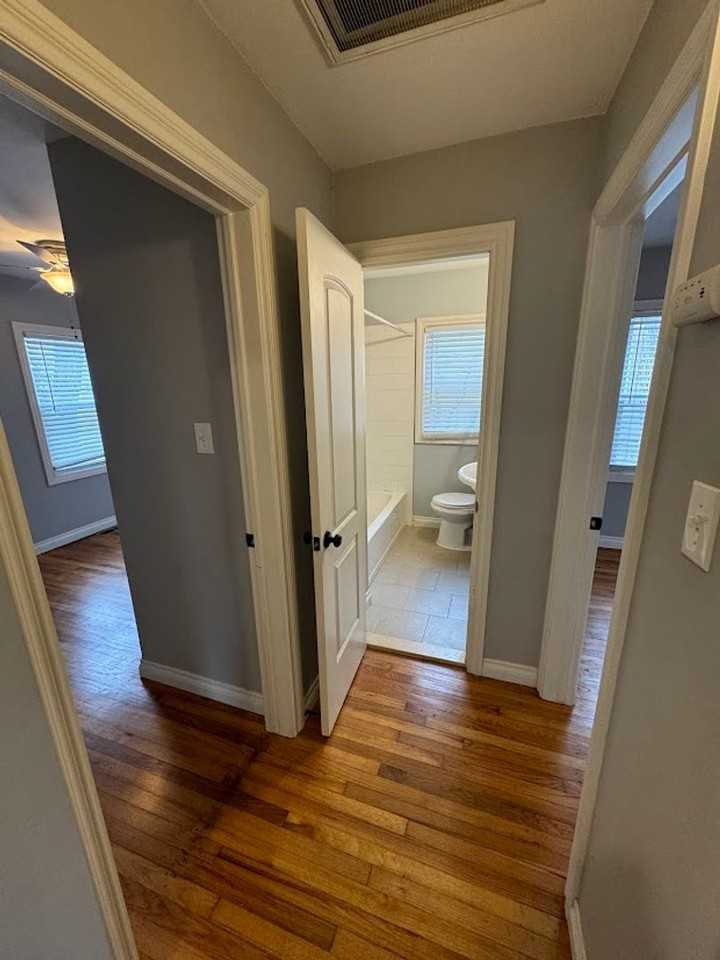 3876 Ellwood Ave - Photo 7 of 12