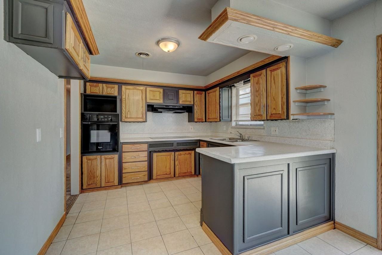 1401 Hampton Dr - Photo 7 of 50