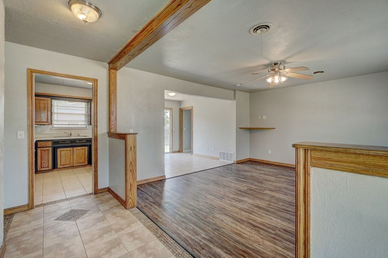 1401 Hampton Dr - Photo 2 of 50