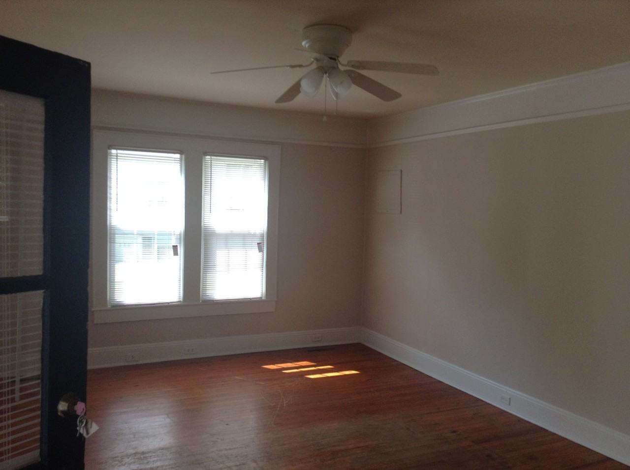 221 Ross St - Photo 4 of 7