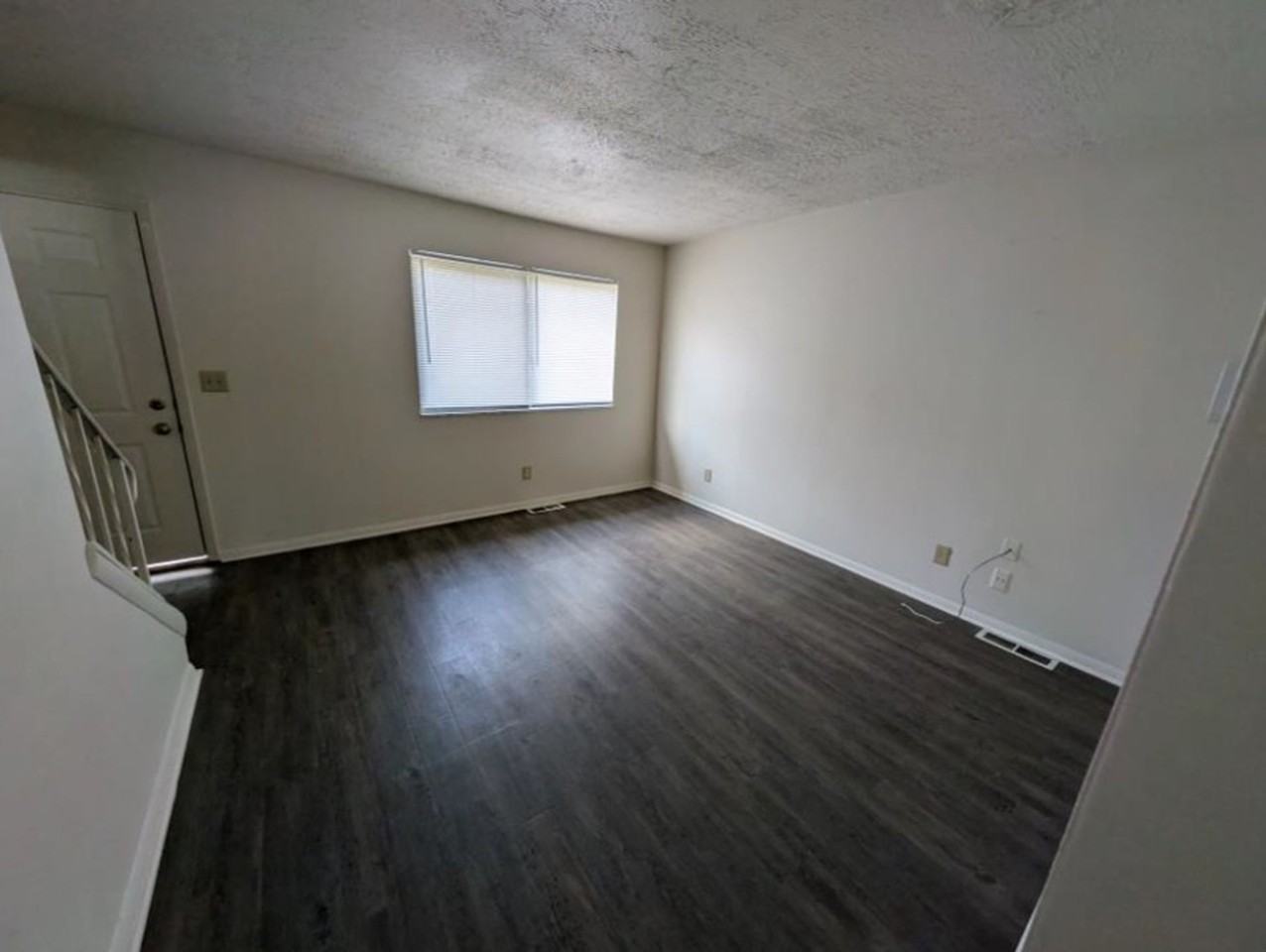 Canterbury Townhomes - Photo 6 of 45