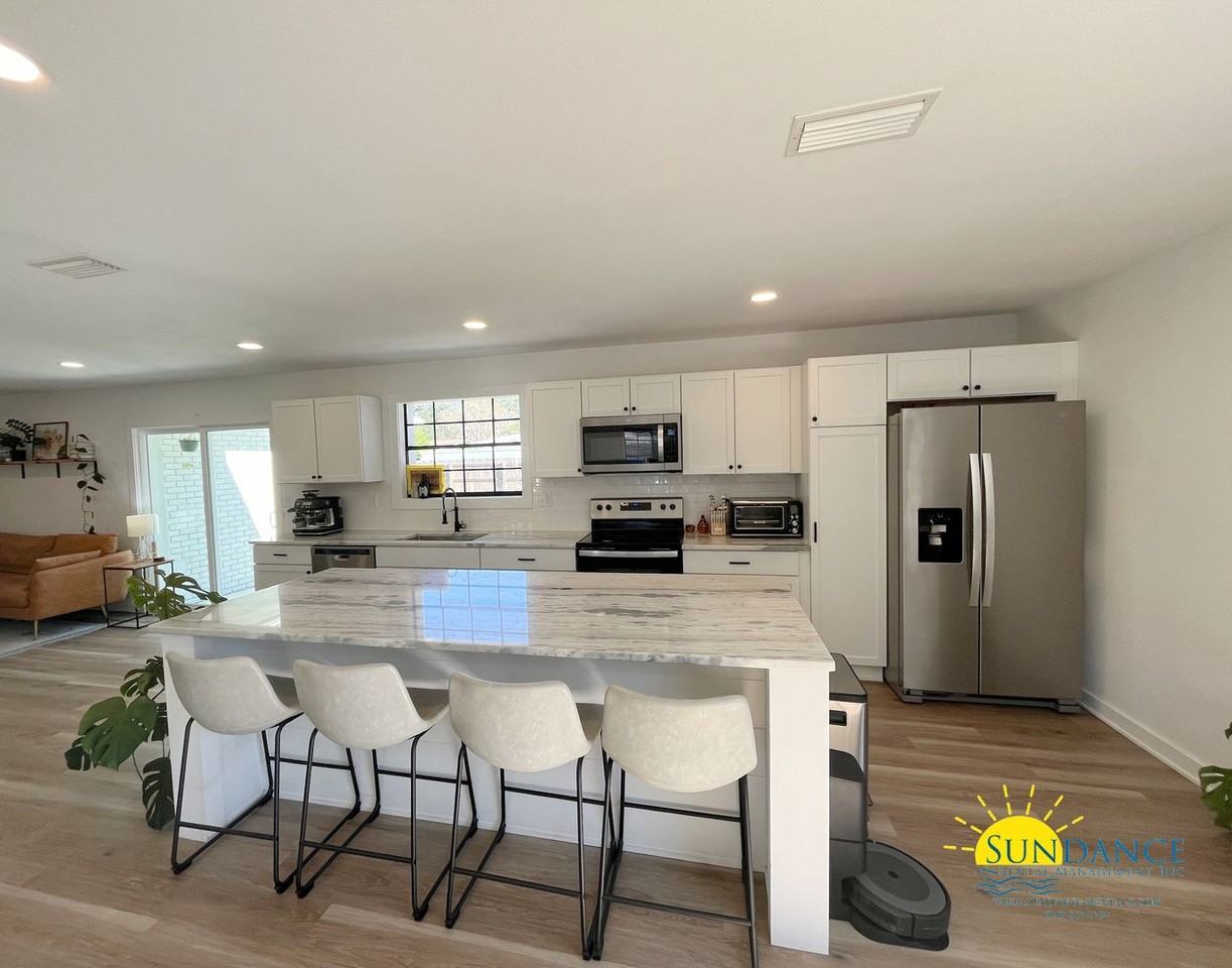 1611 Date Palm Dr - Photo 6 of 20