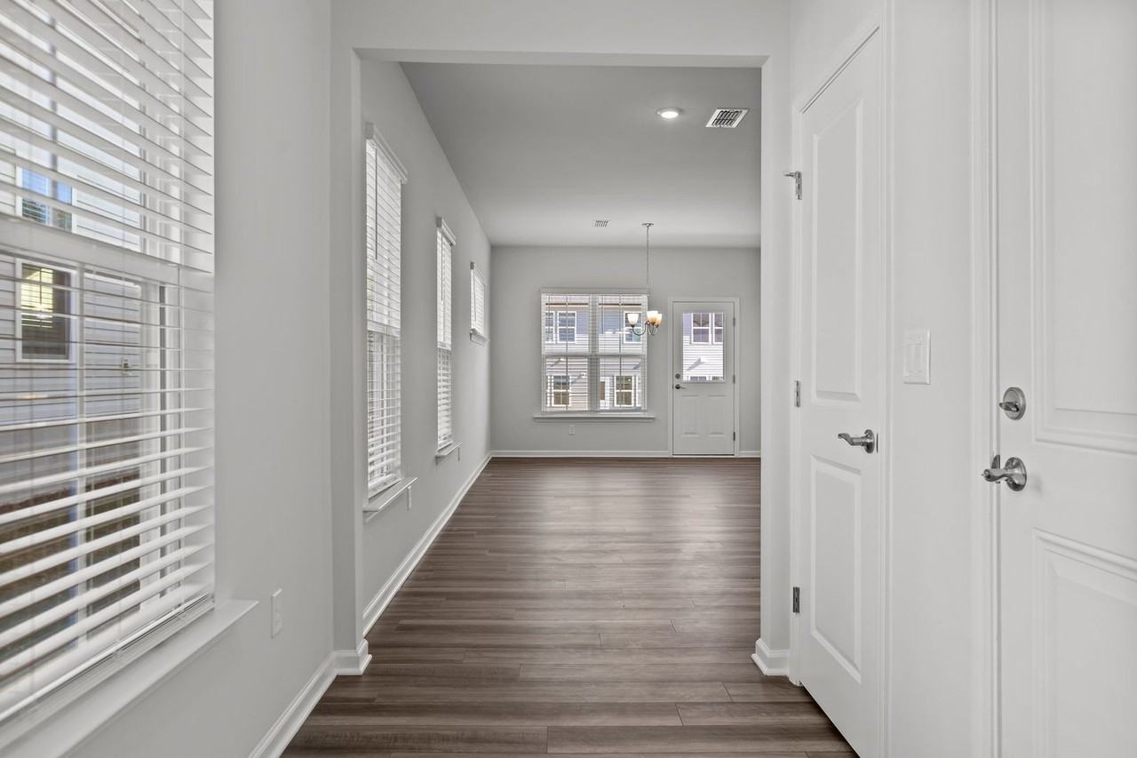 1008 Blissful Waters St - Photo 3 of 30