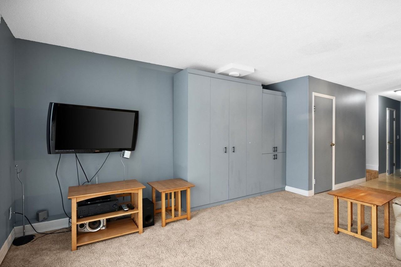 5000 S Townhouse Dr - Photo 3 of 30