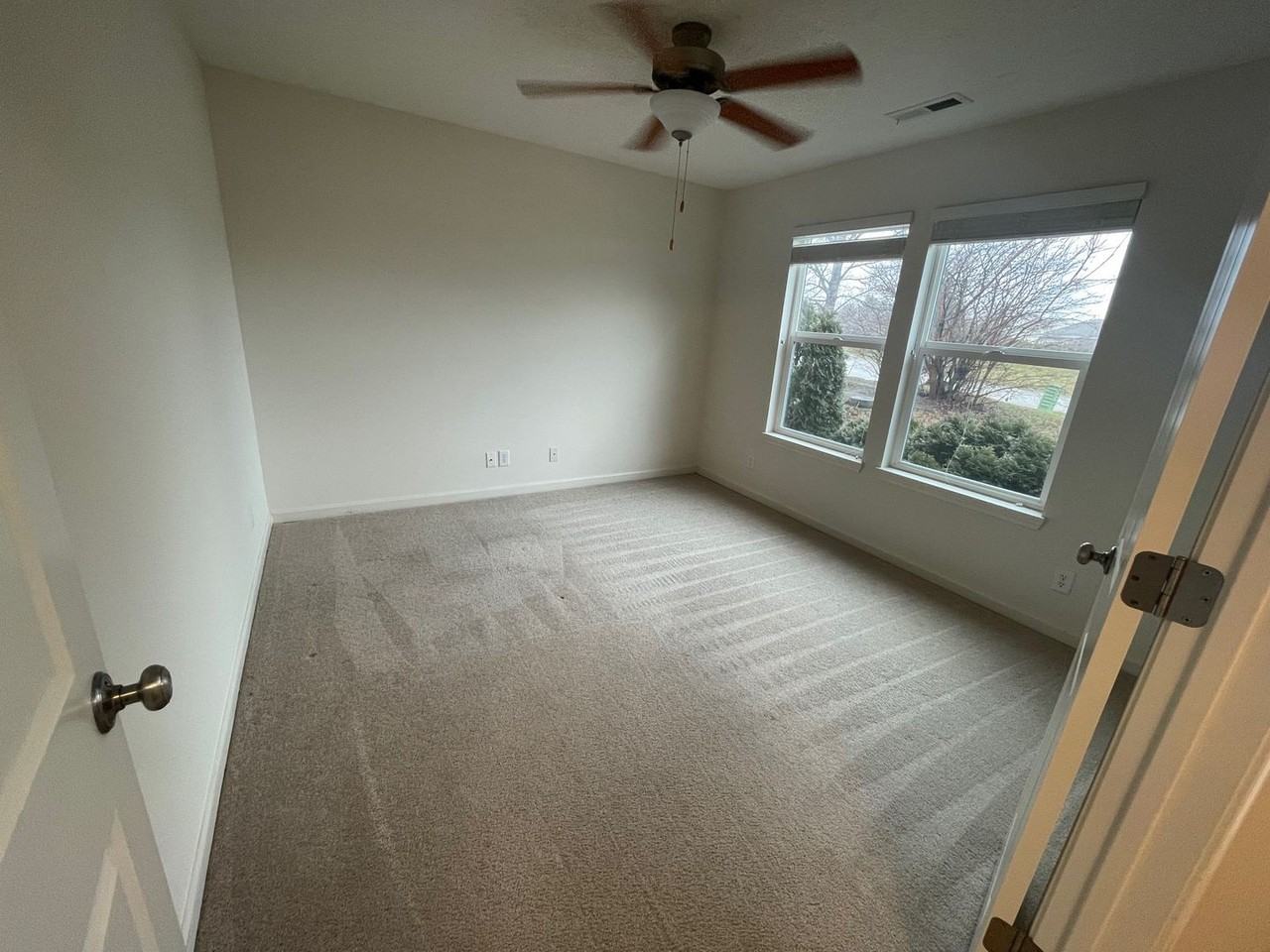 2081 Cushing Dr - Photo 5 of 26