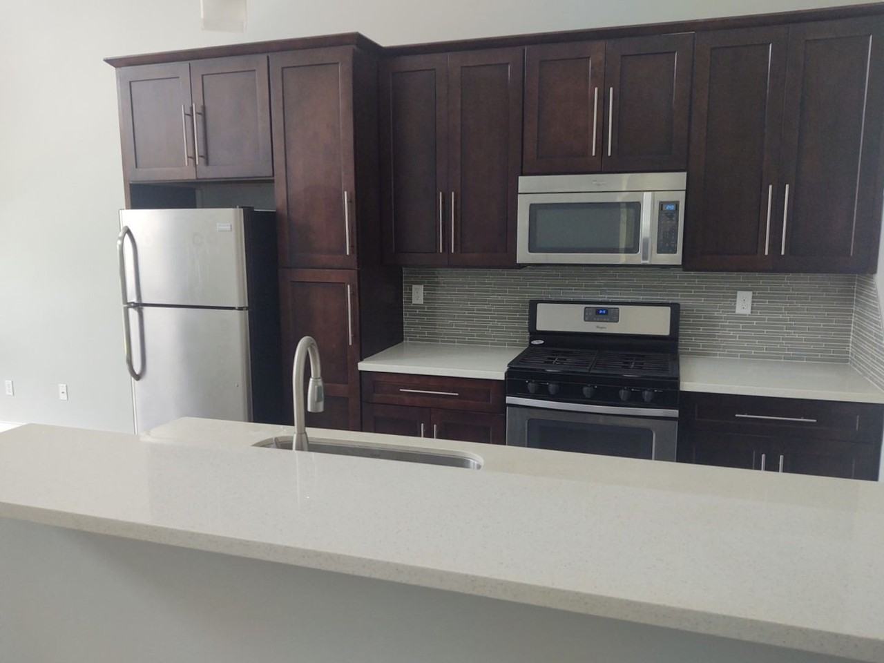 206 Highland Oaks Ln - Photo 2 of 11