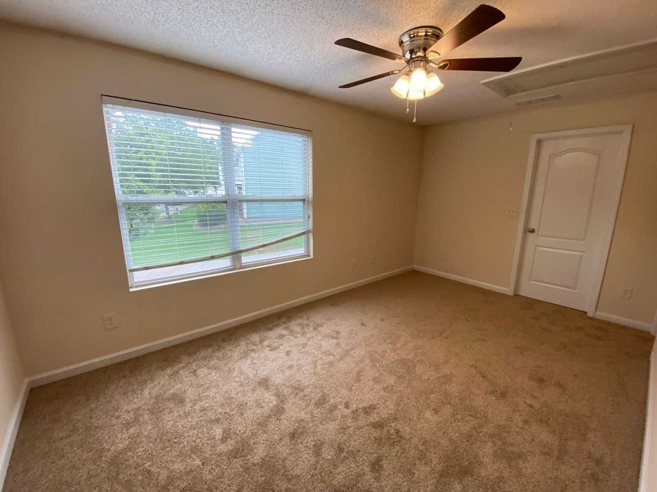 101 Katydid Dr - Photo 6 of 16