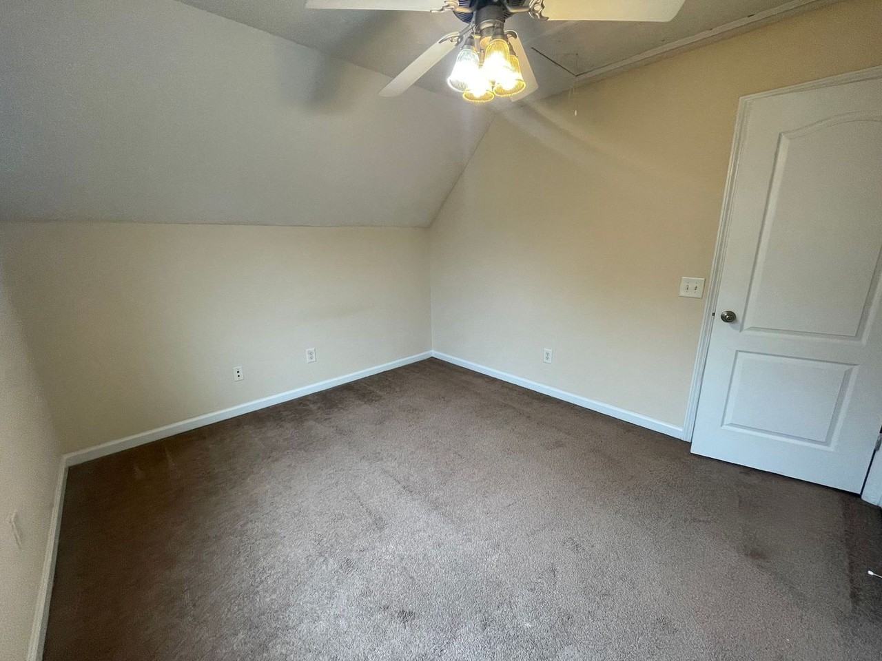 149 Bridgewater Cir - Photo 6 of 15