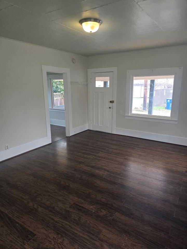 938 West 3rd Avenue - Photo 3 of 18