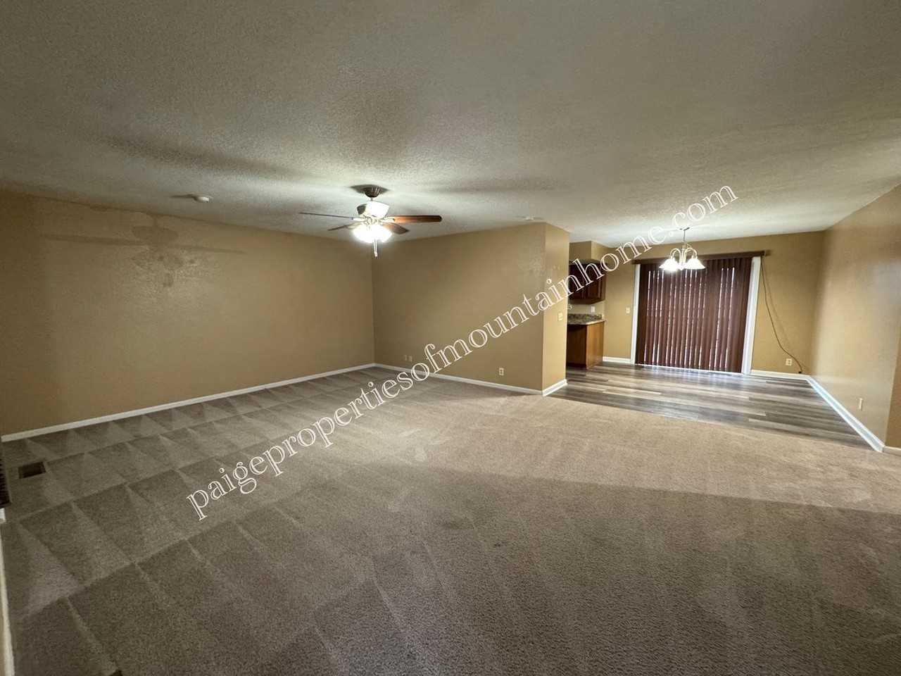 1809 Eagle Dr - Photo 5 of 23