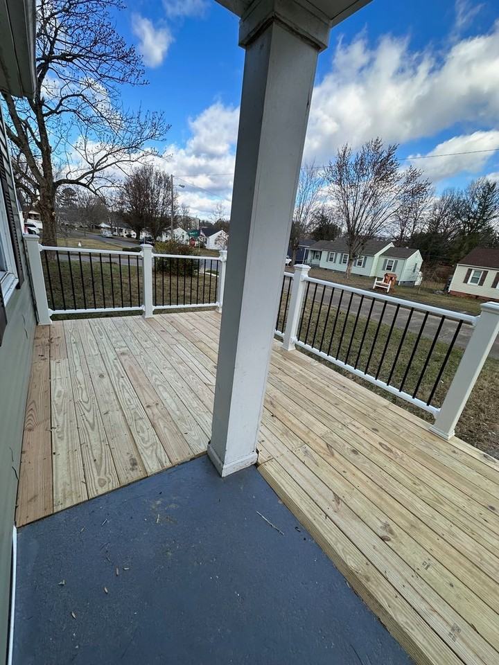 1617 Fairfield Ave - Photo 5 of 35