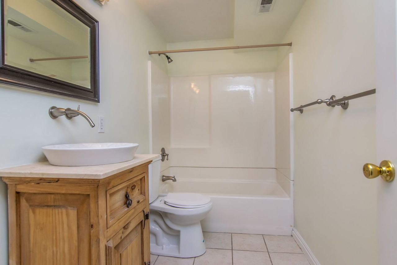 13676 S Premier Ln - Photo 6 of 24