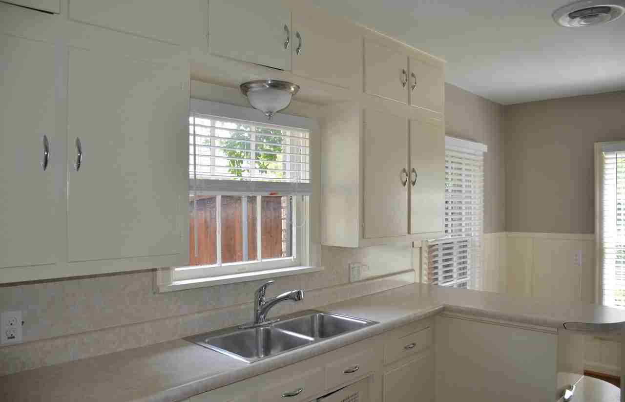 2221 Stanley Ave - Photo 3 of 15