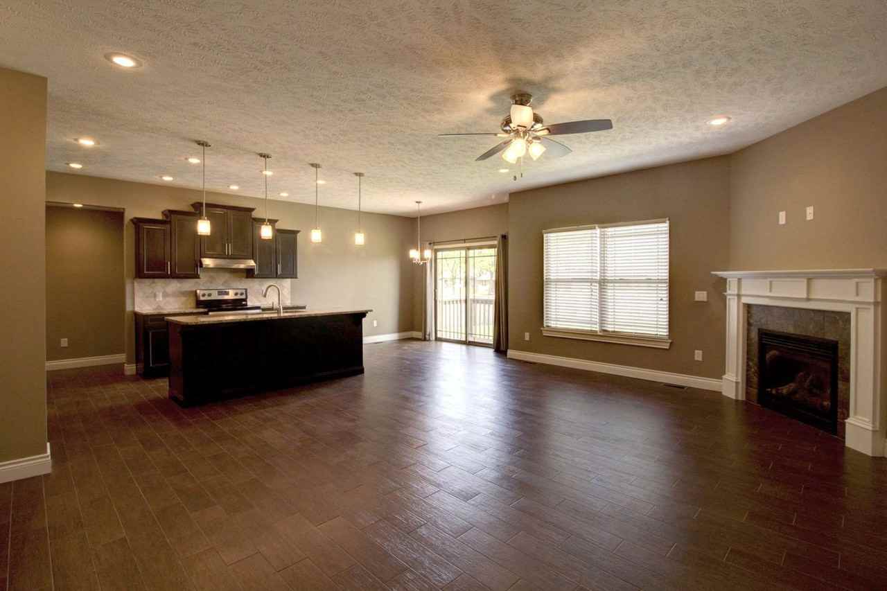 1927 N Pavilion Pl - Photo 3 of 20