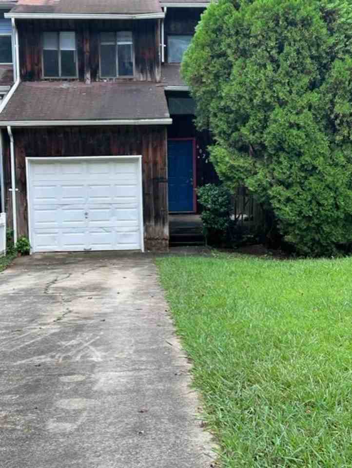 6024 Spanish Oak Rd - Photo 2 of 20