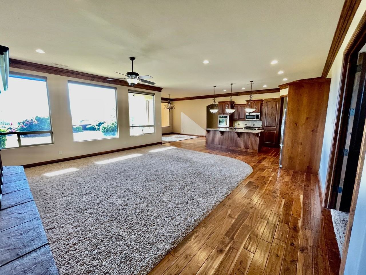 911 W Blue Mountain Rd - Photo 6 of 33