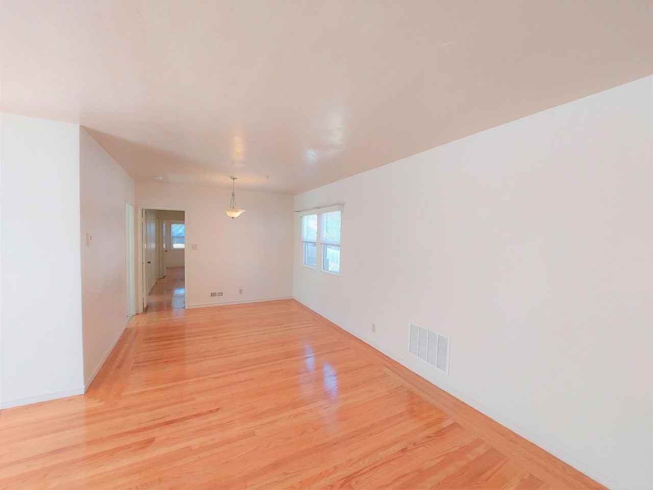 1011 Washington Ave - Photo 3 of 12