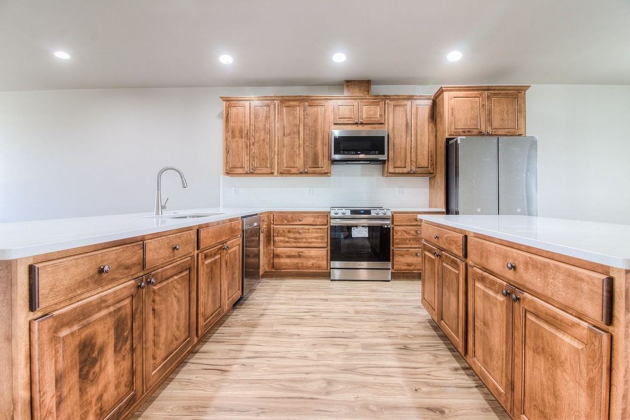 412 S 97th Ave - Photo 3 of 36