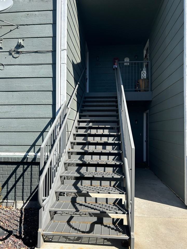 3640 W. Rose Hill St. - Photo 2 of 15