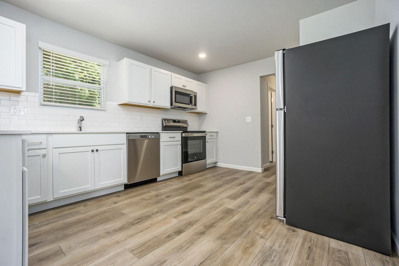 2808 Sanderling Ct Se - Photo 4 of 23