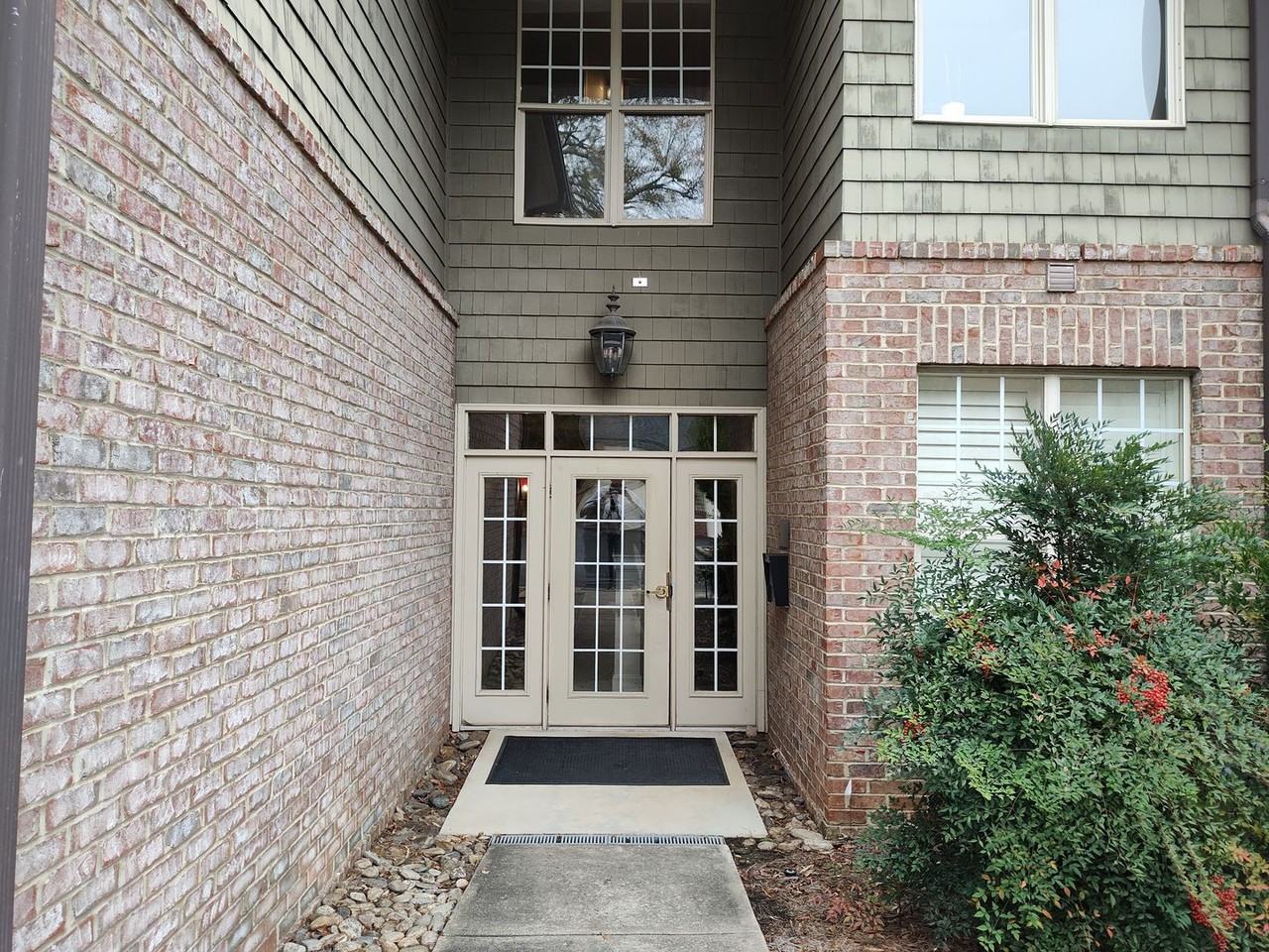 1129 Park West Dr - Photo 2 of 22