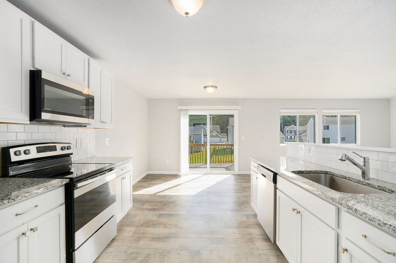 10057 Pennridge Dr - Photo 2 of 25