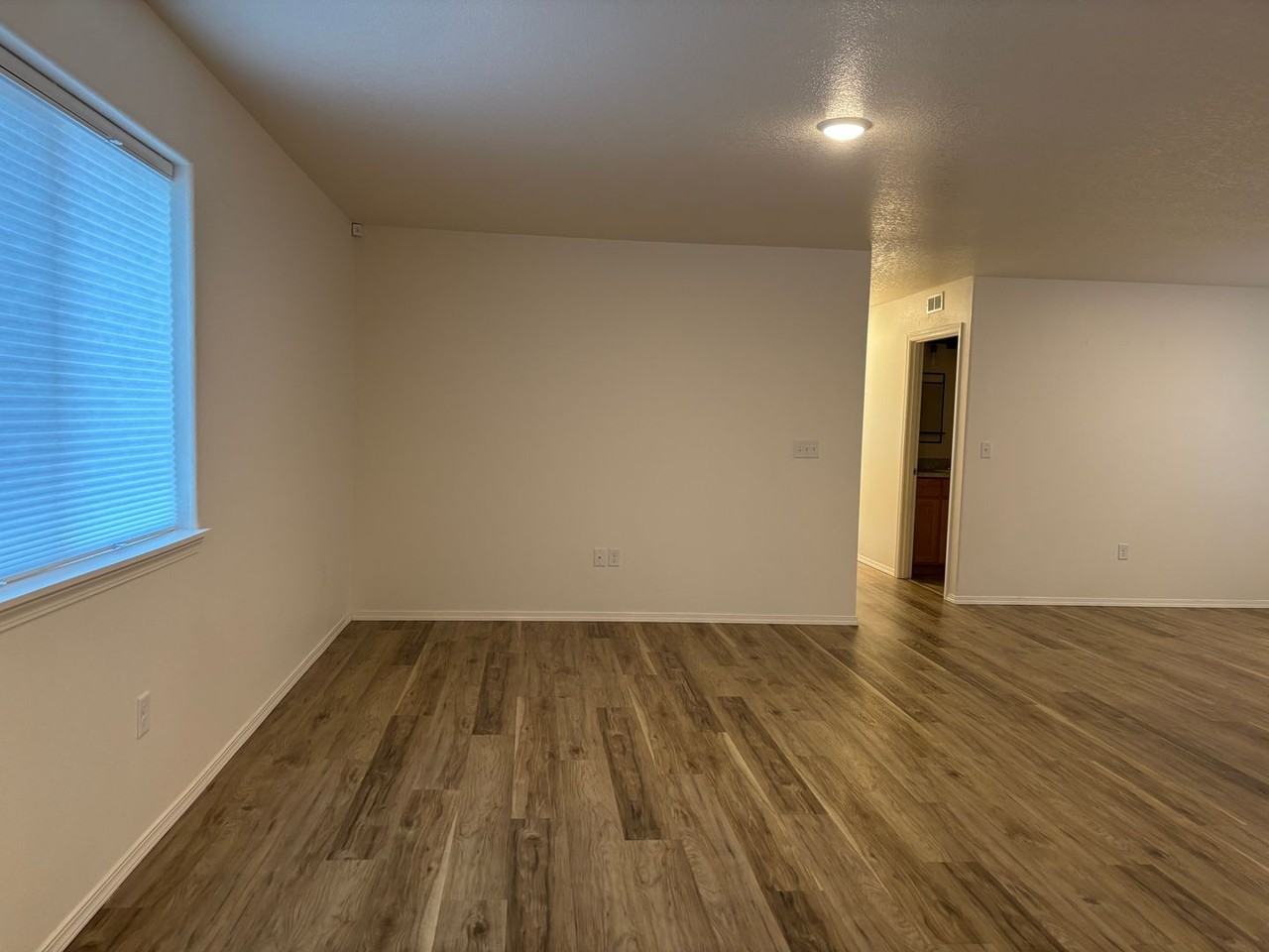 268 Ne Whispering Cliff Ct - Photo 3 of 16