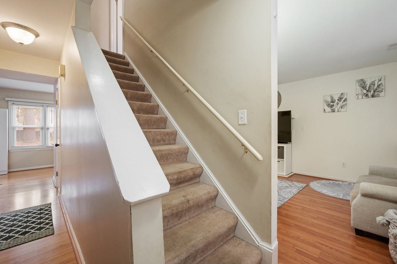 28 Mellon St - Photo 2 of 21