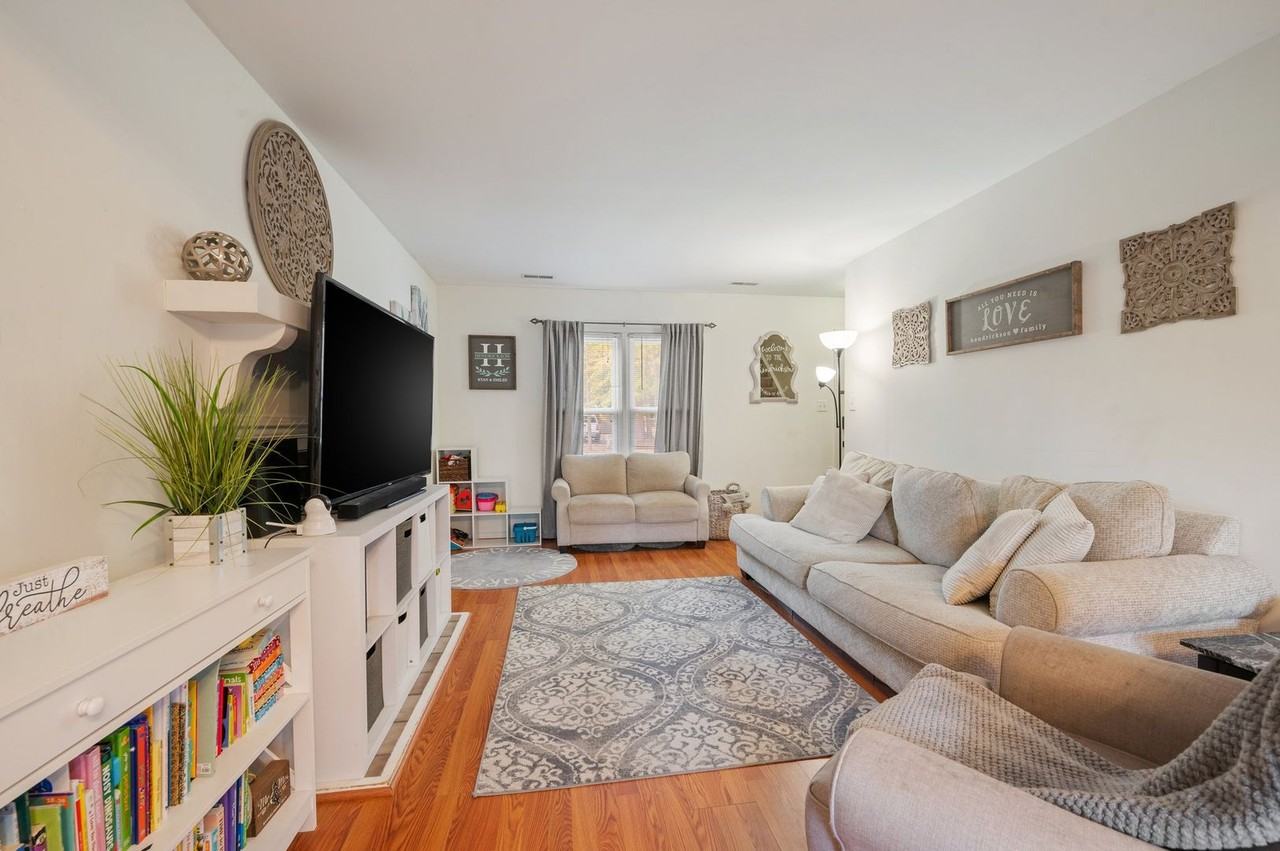 28 Mellon St - Photo 4 of 21