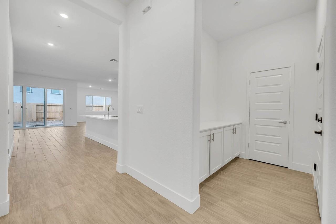 12705 Parakeet Way - Photo 3 of 30