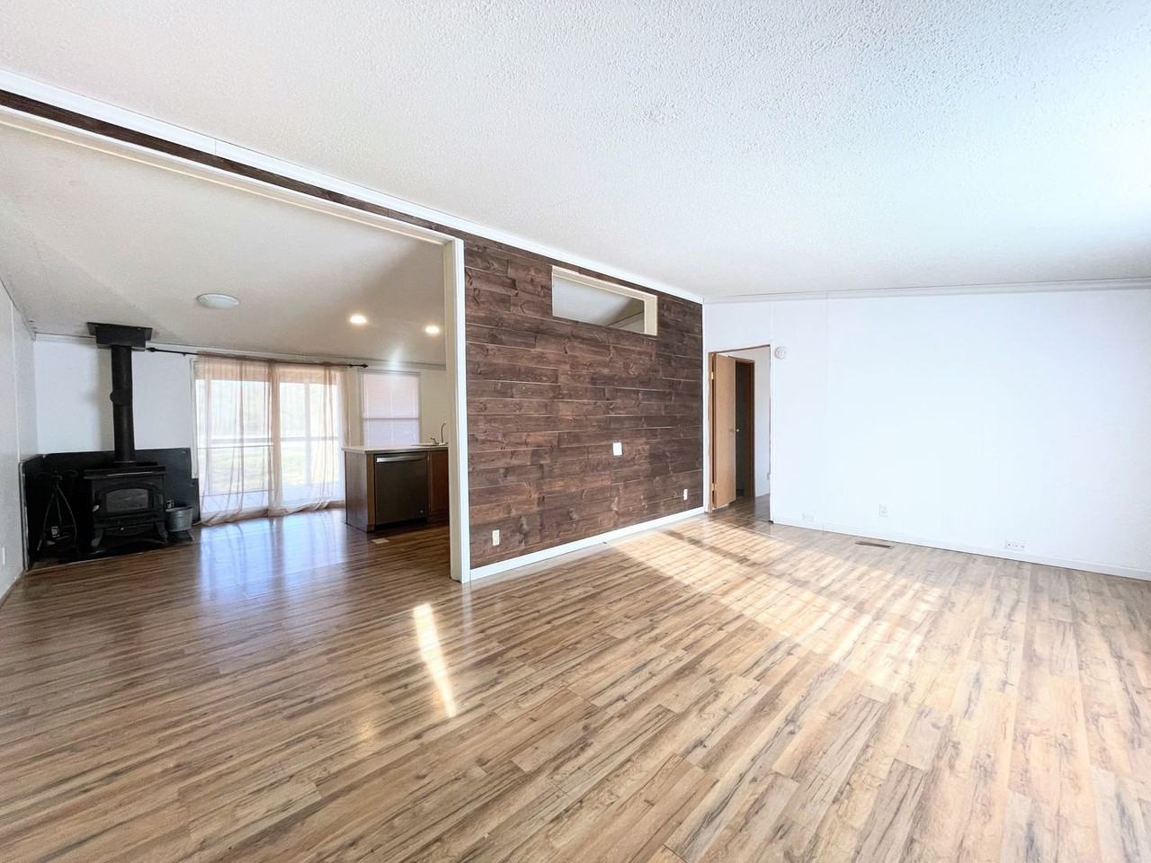 804 E 95th Ave - Photo 2 of 23