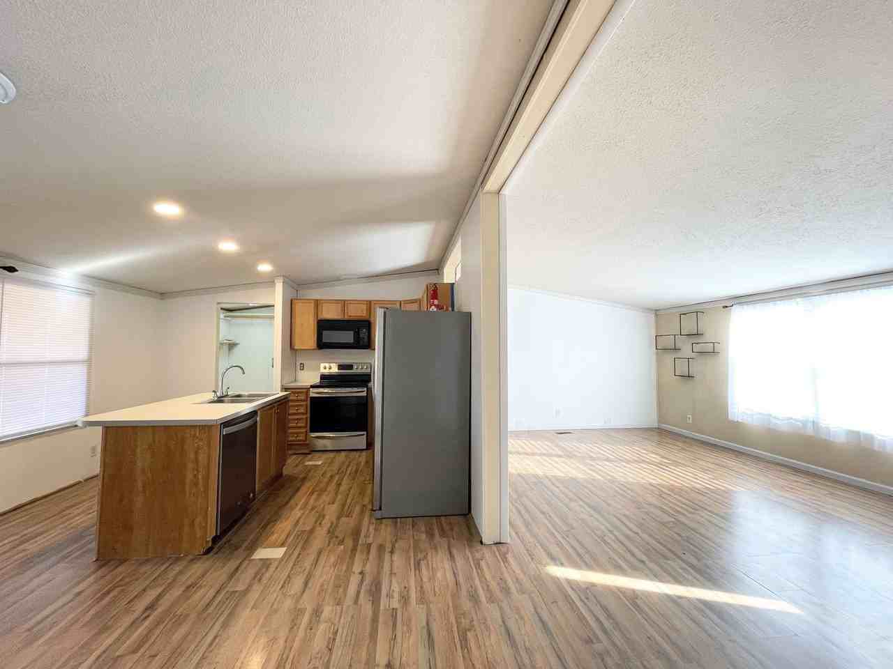 804 E 95th Ave - Photo 3 of 23