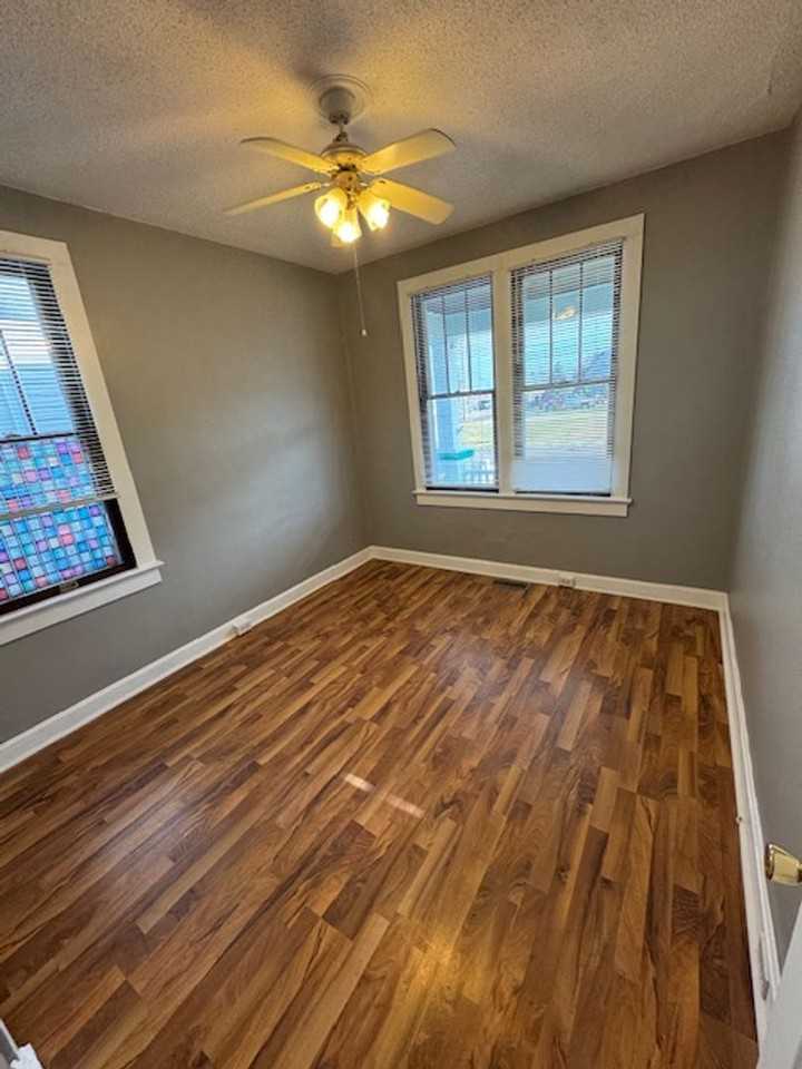 1316 N Garvin St - Photo 7 of 11