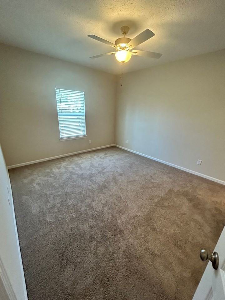 2597 Cypress St - Photo 3 of 27