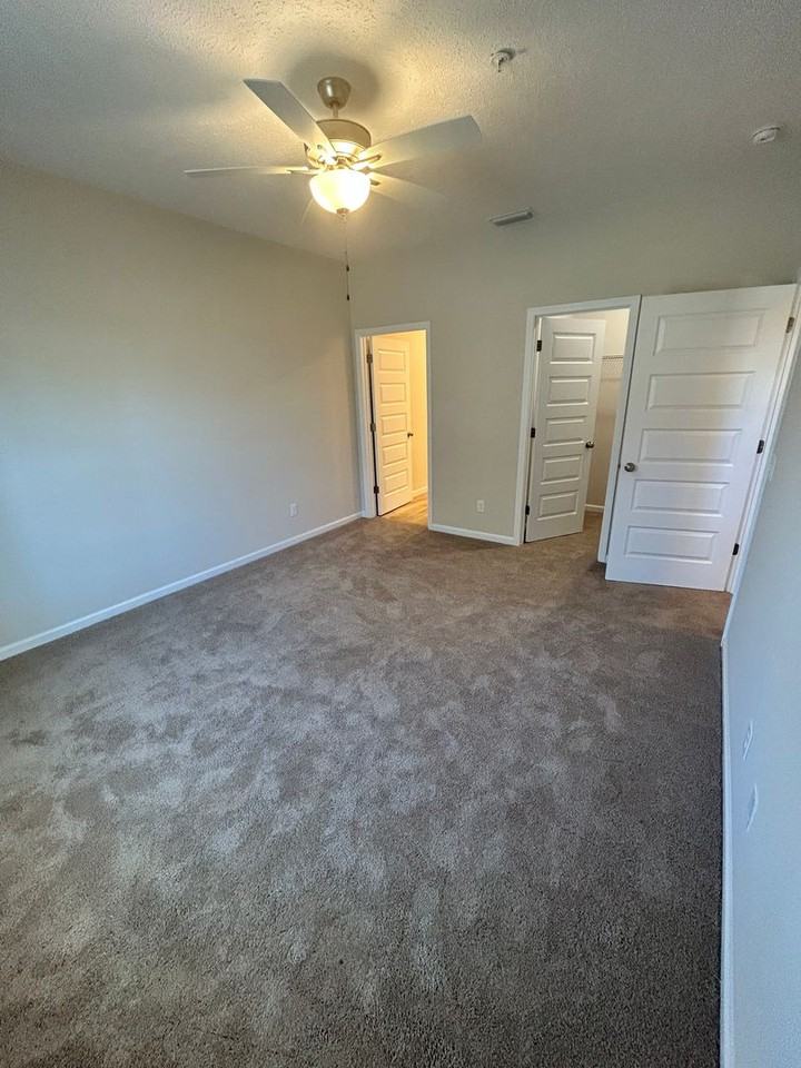 2597 Cypress St - Photo 4 of 27