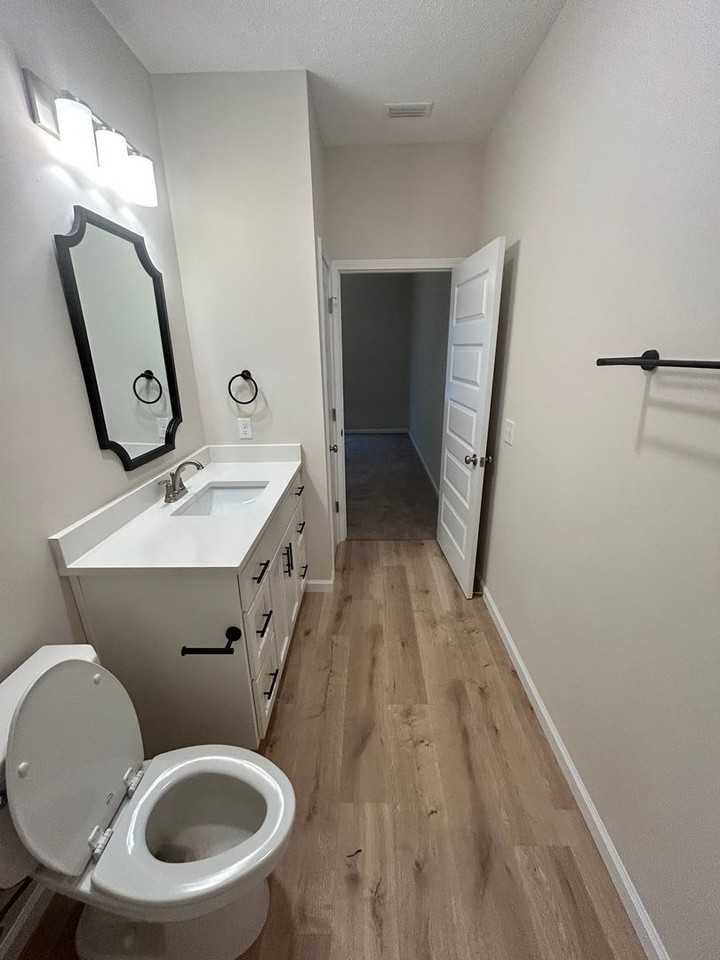 2597 Cypress St - Photo 6 of 27