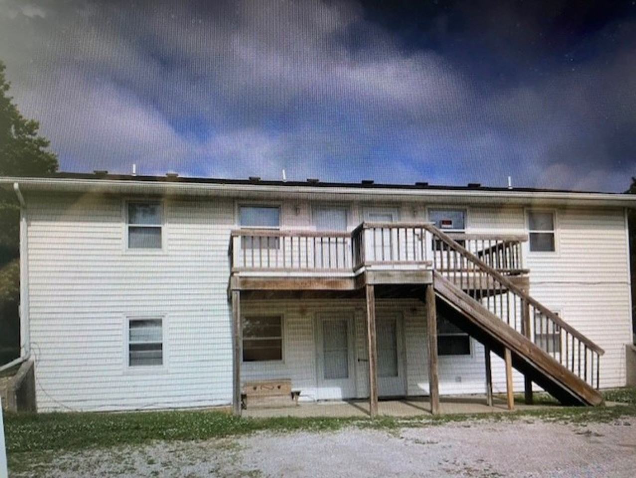 1058 Morningside Dr - Photo 2 of 17