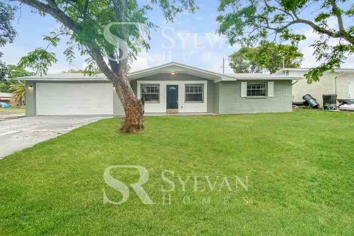 5247 Reef Dr - Photo 2 of 16