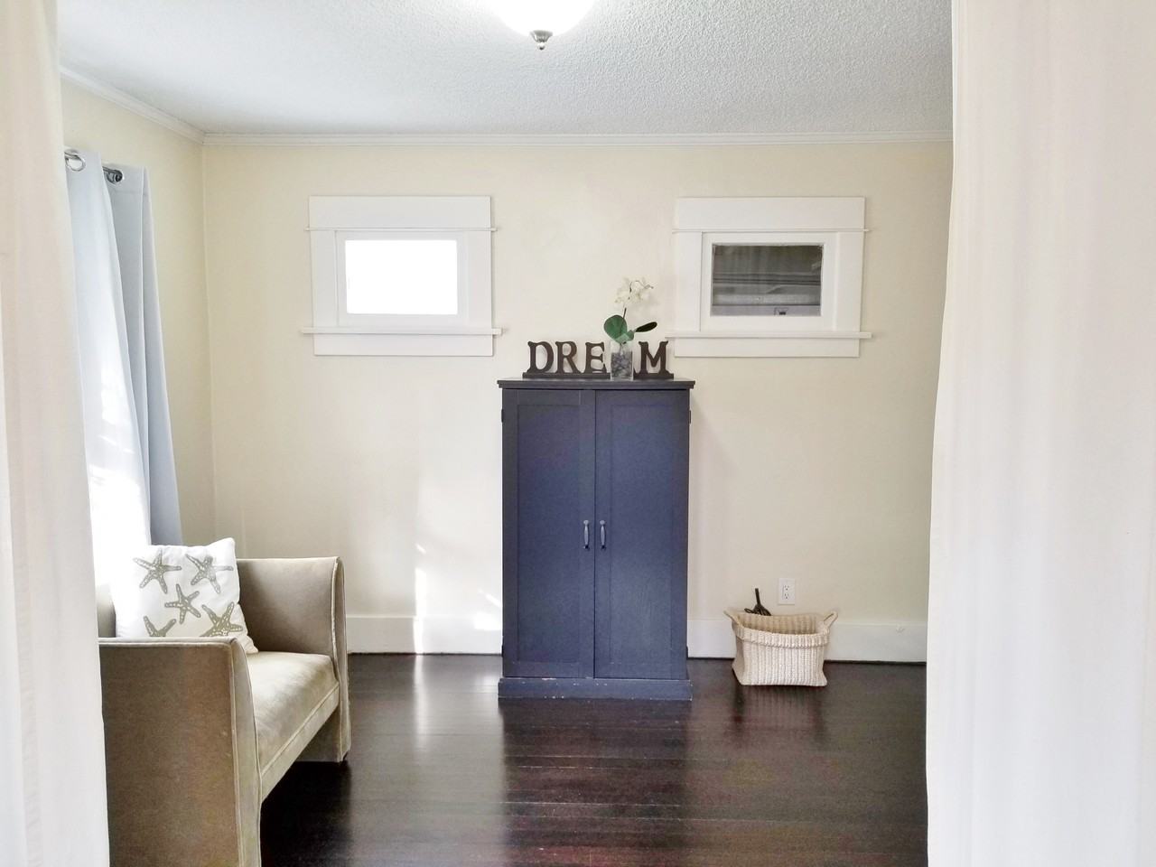 214 1/2 Avenue C #NA - Photo 2 of 8