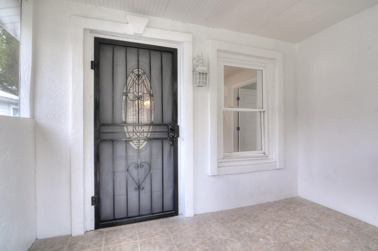 1435 Perry Ave #NA - Photo 3 of 15