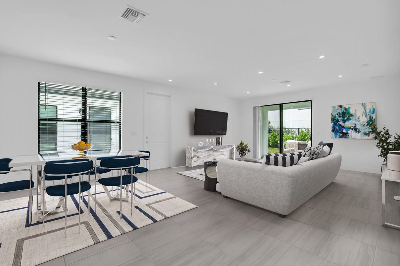 10934 Preachers Cove Ln #7A - Photo 2 of 20