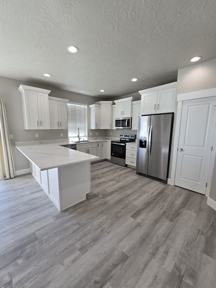 3042 N 5th St #3058 - Photo 4 of 21