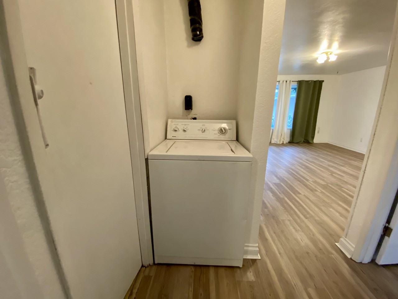 310 Se 3rd St #4 - Photo 5 of 8