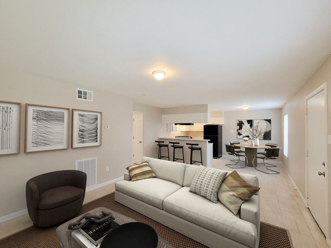 COURTYARD PARK APARTMENTS - Photo 7 of 37