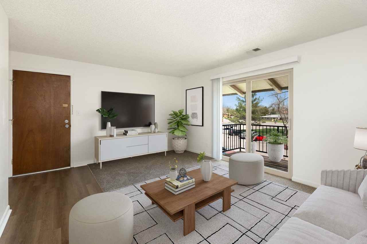 Lakemont Apartments - Photo 4 of 50