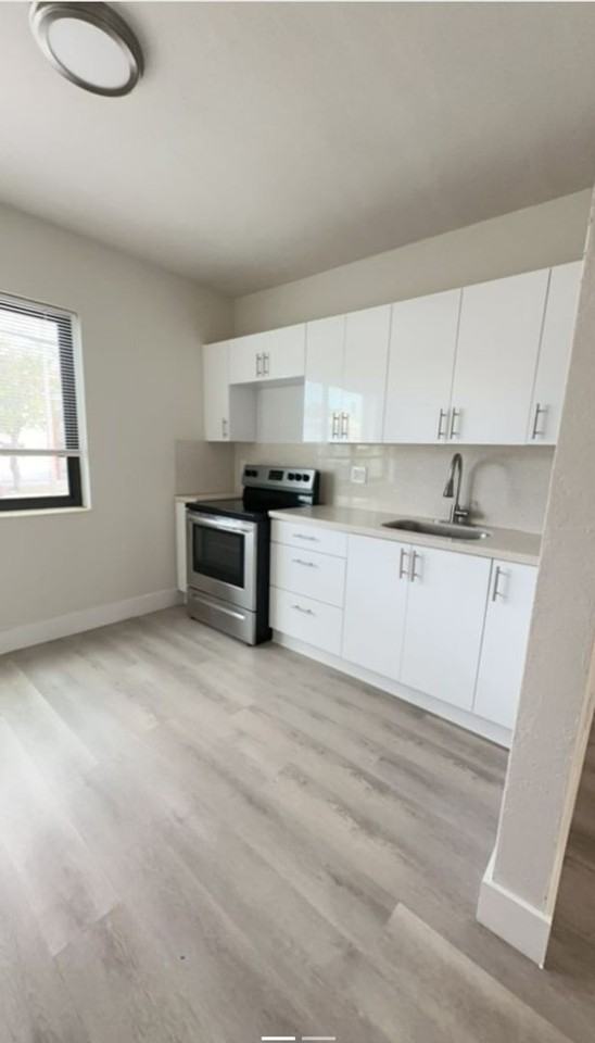 600 SW 9 AVE - Photo 3 of 7