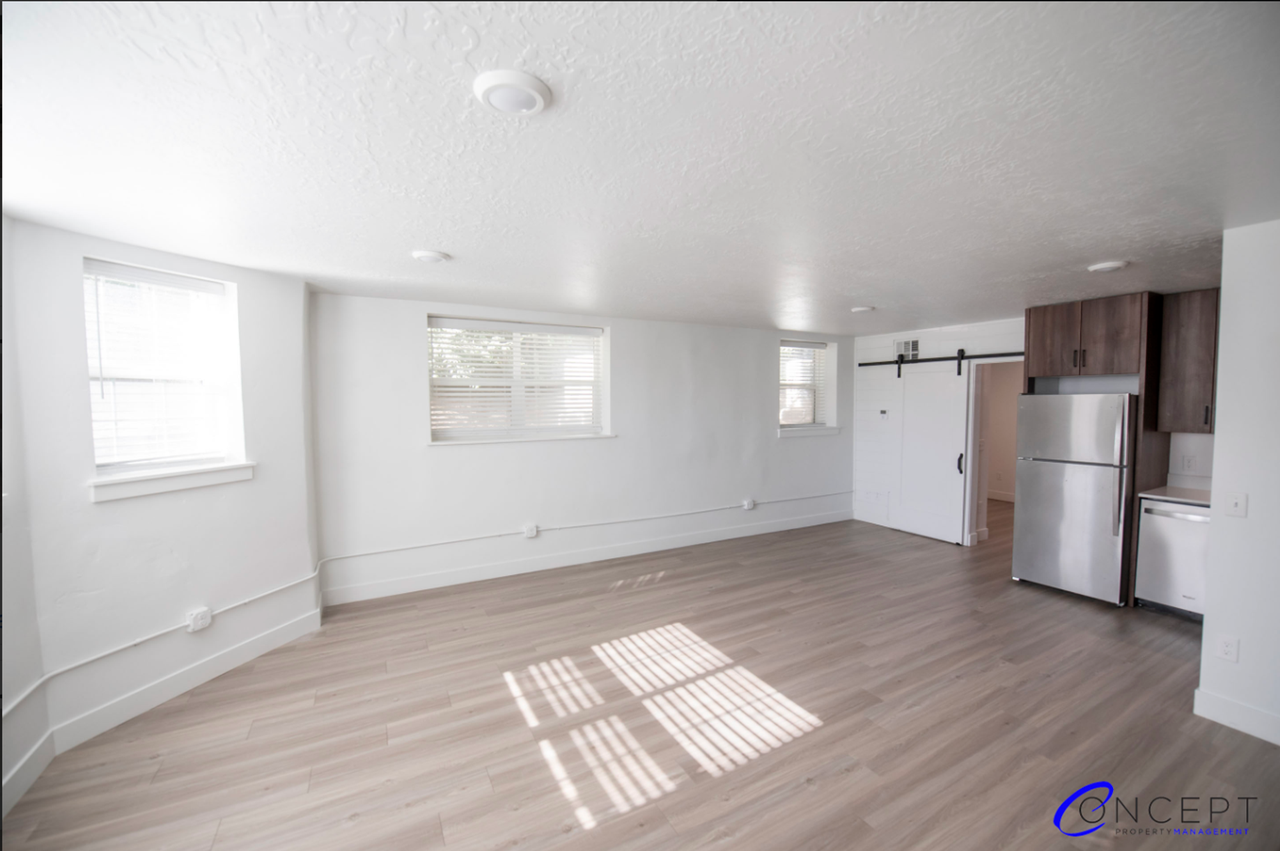 49 South 400 East - Photo 7 of 50