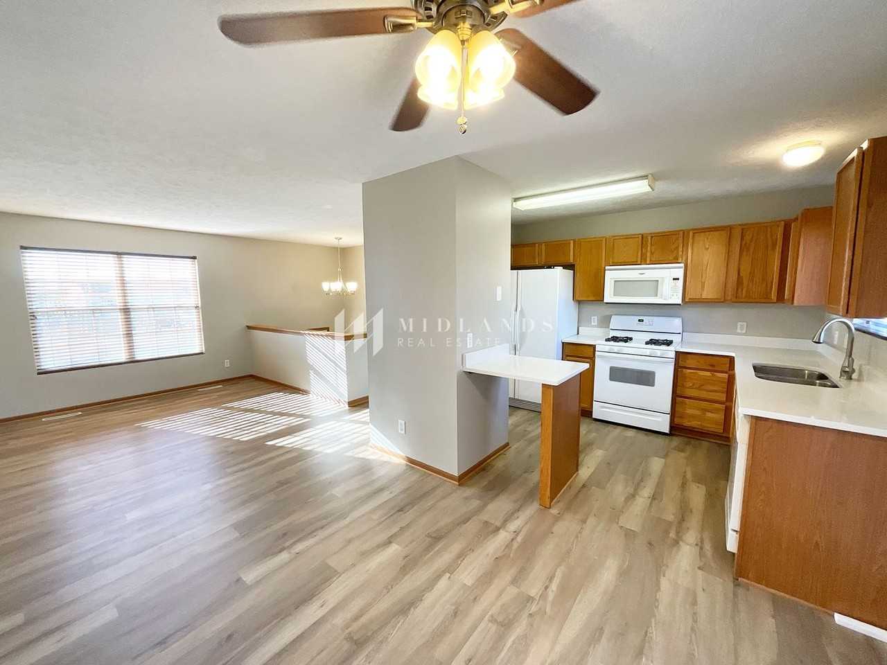 17854 Lillian St - Photo 4 of 13