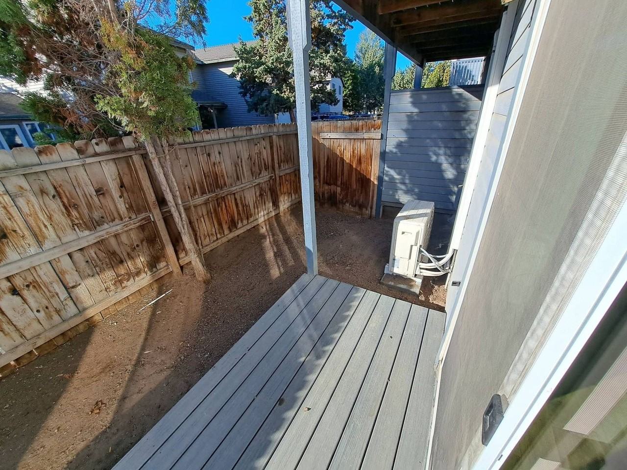 1453 Ne Tucson Way #3 - Photo 6 of 15